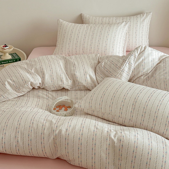 91家纺网 家纺一手货源 找家纺 塞纳 2026新款.全棉有氧双层纱四件套-场景一 绛妍-米