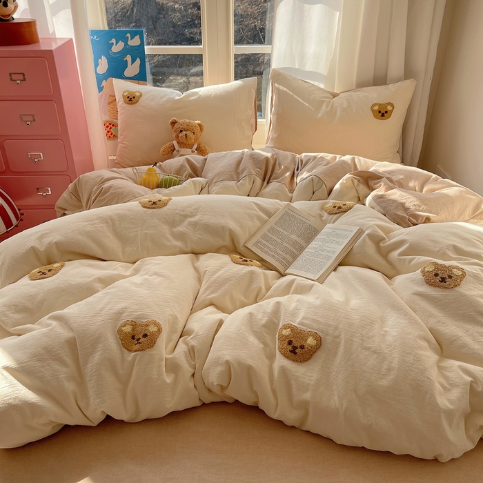 91家纺网 家纺一手货源 找家纺 慕尚家纺 2025新款春夏新款色织水洗棉毛巾绣四件套 嘟嘟熊 白