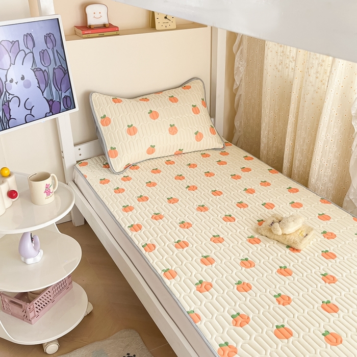 91家纺网 家纺一手货源 找家纺 川悦生活 2025新款小阪凉感丝印花凉席-学生床 蜜柑夏语