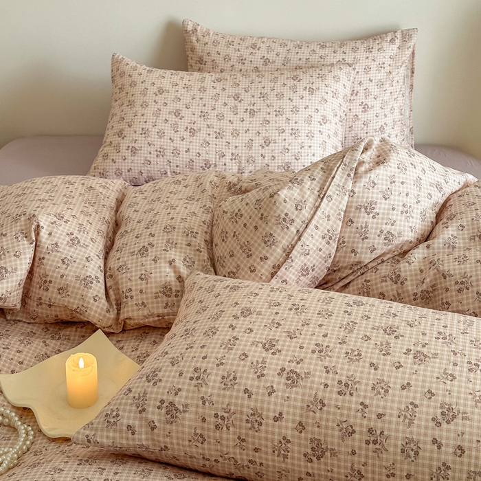 91家纺网 家纺一手货源 找家纺 塞纳 2026新款.全棉有氧双层纱四件套-场景一 倩影-米黄