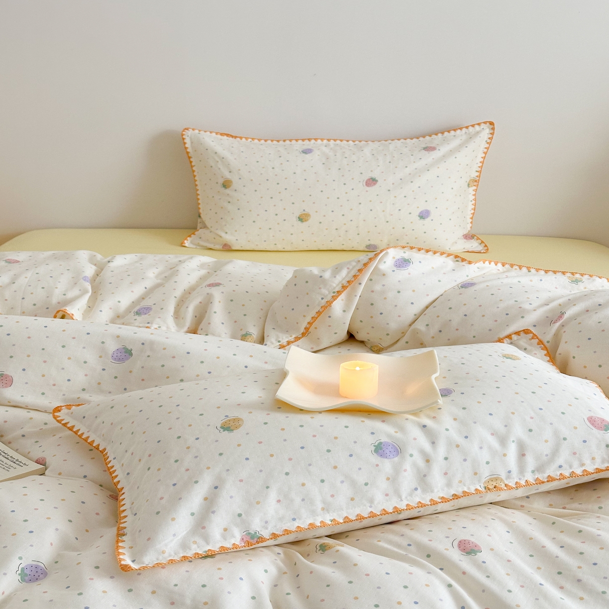 91家纺网 家纺一手货源 找家纺 2025新款工艺款全棉双层纱小清新贝壳边四件套 奶球