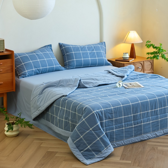 91家纺网 家纺一手货源 找家纺 雯雨家纺 2025新款A类无印风里外全棉纯棉水洗棉新疆棉花夏被夏凉被空调被 海蓝大格