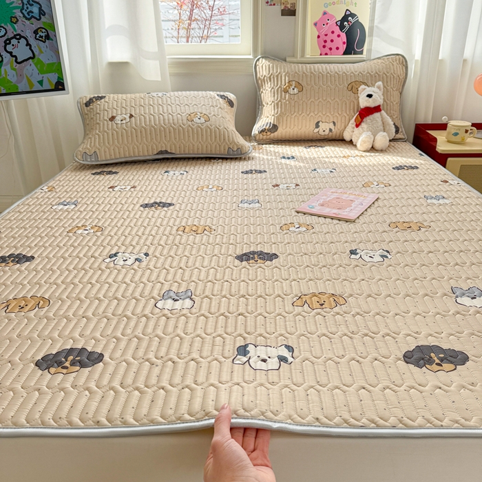 91家纺网 家纺一手货源 找家纺 慕尚家纺 2025新款小清新凉感丝乳胶席 巴克狗