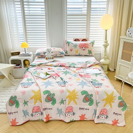 91家纺网 家纺一手货源 找家纺 好梦来家纺（原锦茂家纺） 2025新款印花凉感丝抗菌夏被 搞怪女孩