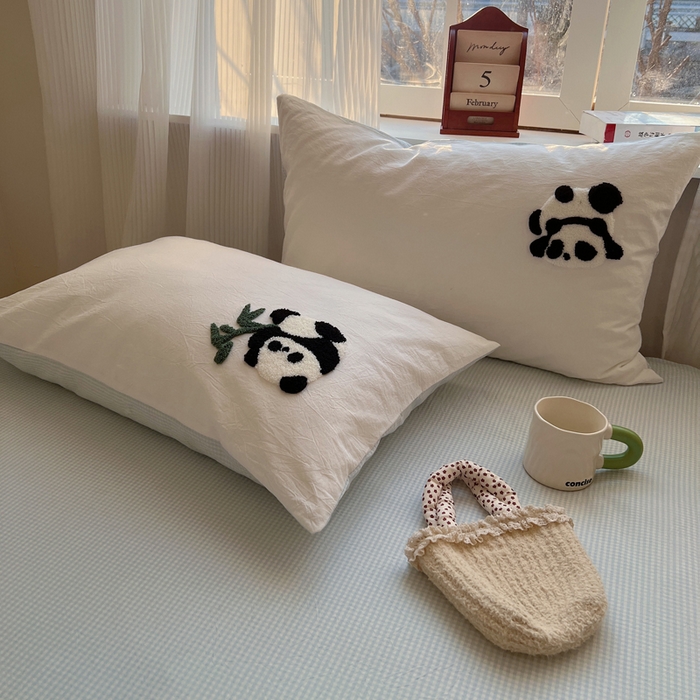 91家纺网 家纺一手货源 找家纺 慕尚家纺 2025新款春夏新款色织水洗棉毛巾绣四件套 熊猫 米白