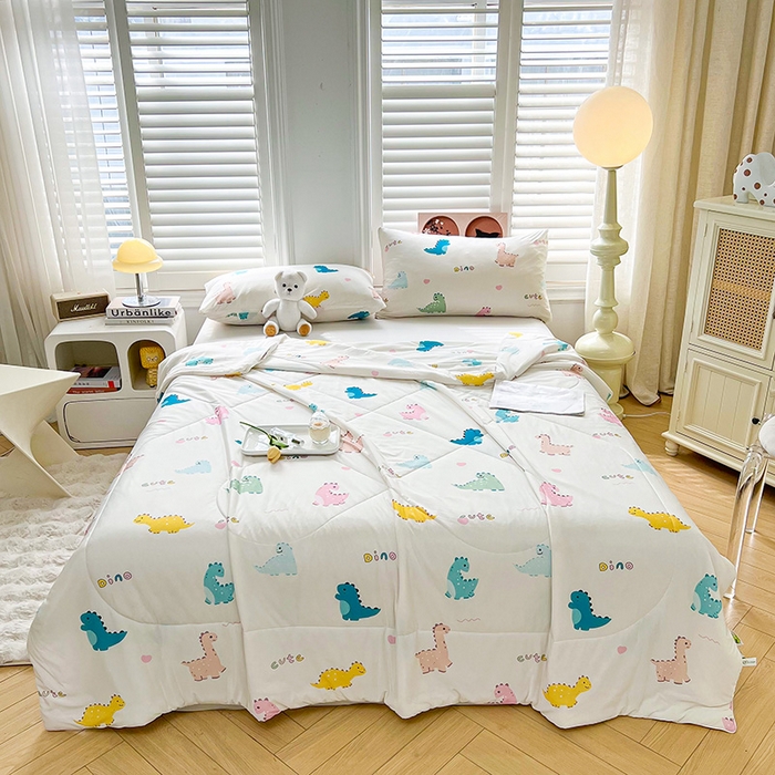 91家纺网 家纺一手货源 找家纺 好梦来家纺（原锦茂家纺） 2026新款印花凉感丝抗菌夏被 时尚恐龙