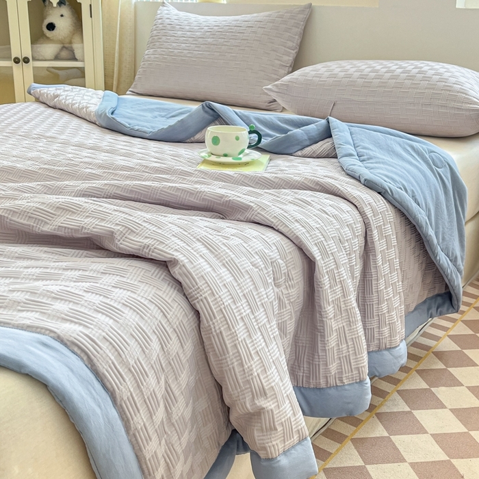 91家纺网 家纺一手货源 找家纺 欧邦 2025新款华夫格水洗棉夏被 灰＋蓝