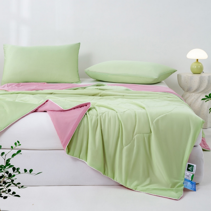 91家纺网 家纺一手货源 找家纺 好梦来家纺（原锦茂家纺） 2026新款印花凉感丝抗菌夏被 绿拼粉