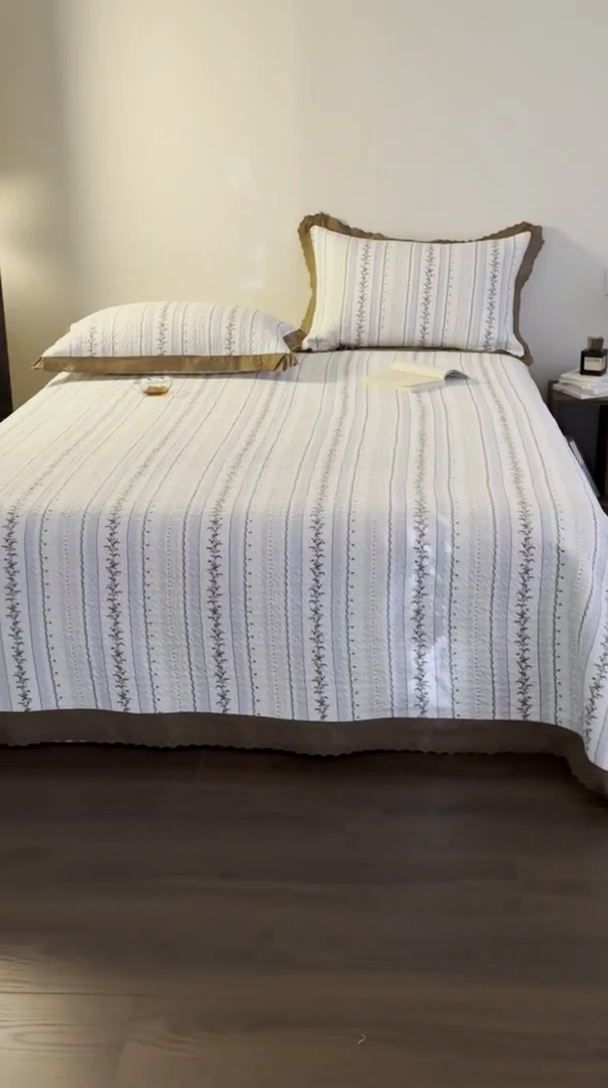 91家纺网 家纺一手货源 找家纺 漫仙阁家纺 2025新款热卖法式花边款加厚床盖床盖三件套 白兰地