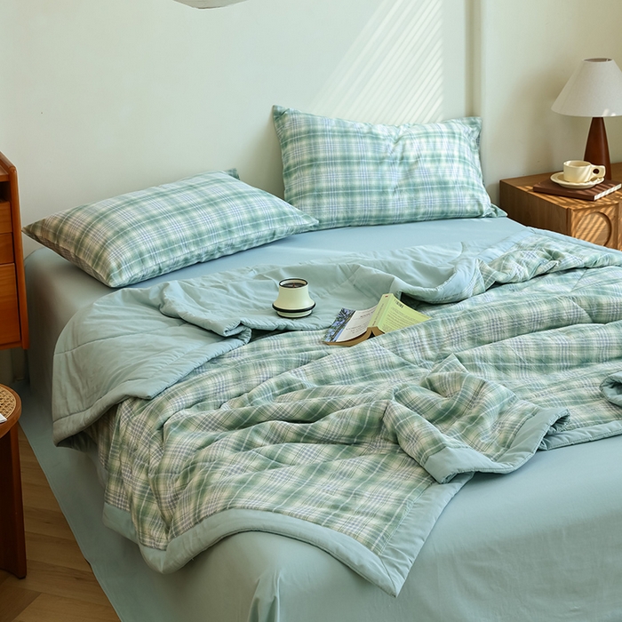 91家纺网 家纺一手货源 找家纺 雯雨家纺 2025新款A类无印风里外全棉纯棉水洗棉新疆棉花夏被夏凉被空调被 光年绿