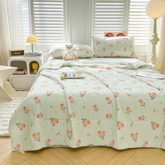 91家纺网 家纺一手货源 找家纺 好梦来家纺（原锦茂家纺） 2025新款印花凉感丝抗菌夏被 夏日玫瑰