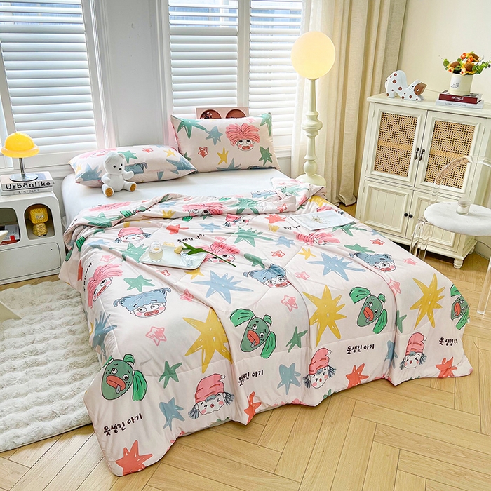 91家纺网 家纺一手货源 找家纺 好梦来家纺（原锦茂家纺） 2025新款印花凉感丝抗菌夏被 搞怪女孩