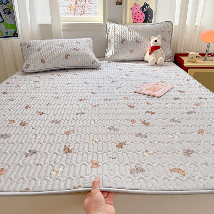 91家纺网 家纺一手货源 找家纺 慕尚家纺 2025新款小清新凉感丝乳胶席 中国白兔