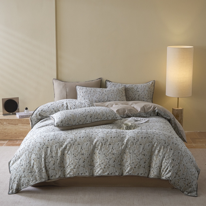 91家纺网 家纺一手货源 找家纺 2025新款亲肤全棉三层纱提花四件套 叶语-珠子褐