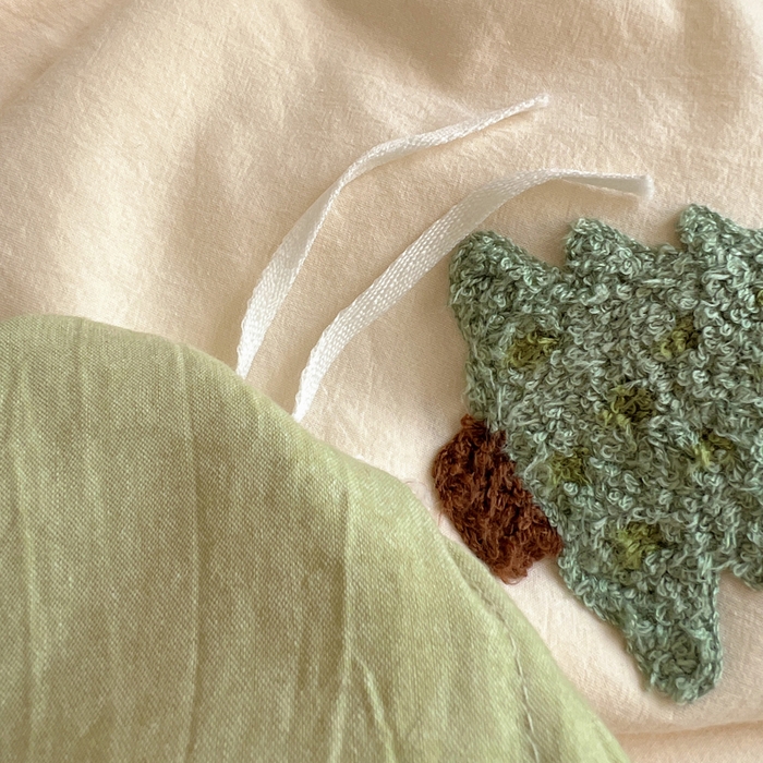 91家纺网 家纺一手货源 找家纺 慕尚家纺 2025新款春夏新款色织水洗棉毛巾绣四件套 圣诞树 绿