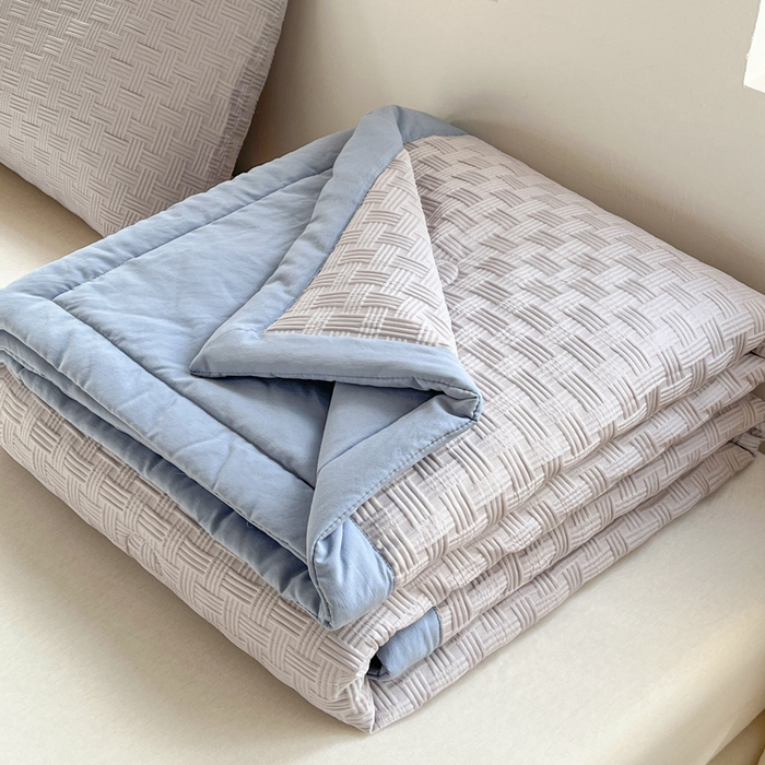 91家纺网 家纺一手货源 找家纺 欧邦 2025新款华夫格水洗棉夏被 灰＋蓝