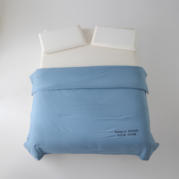 91家纺网 家纺一手货源 找家纺 暖芯家纺 2025新款亚朵同款深睡Pro夏被自在眠自然醒 普鲁士蓝