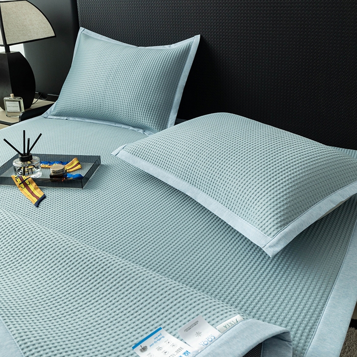 91家纺网 家纺一手货源 找家纺 安哆啦家纺 2025新款480克高端PE冰豆豆软凉席 华夫格-冰川蓝