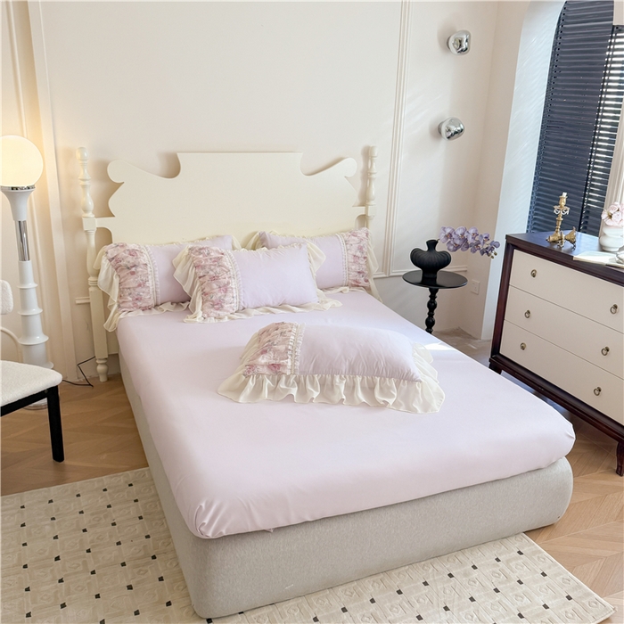 91家纺网 家纺一手货源 找家纺 富盛家纺 2025新款水洗亲肤棉雪纺印绣工艺四件套公主风四件套巴黎春天系列 巴黎春天-紫