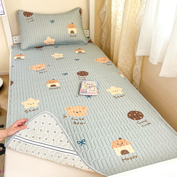 91家纺网 家纺一手货源 找家纺 川悦生活 2025新款小阪凉感丝印花凉席-学生床 好物日志-奶蓝