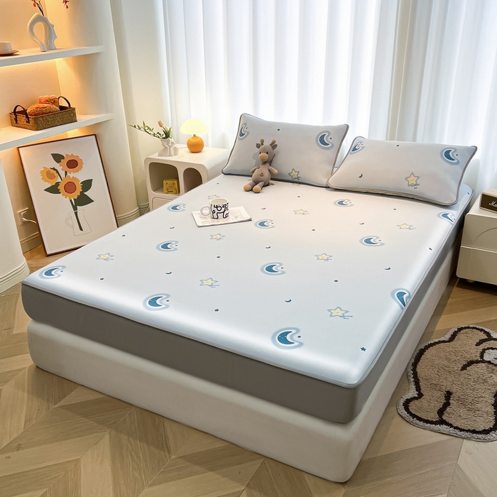 91家纺网 家纺一手货源 找家纺 2025春夏新款独家研发太空层凉感软席冰丝印花凉席床笠款 星辰