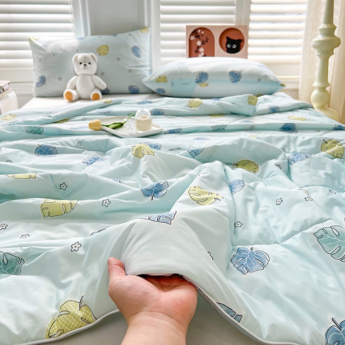 91家纺网 家纺一手货源 找家纺 好梦来家纺（原锦茂家纺） 2025新款印花凉感丝抗菌夏被 叶脉