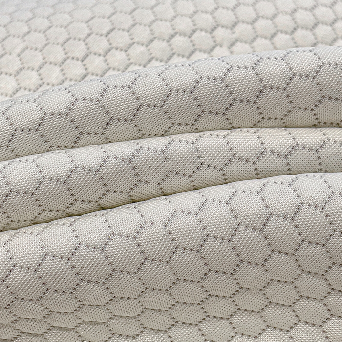 91家纺网 家纺一手货源 找家纺 富馨莱 2025新款A类480克PE凉感凉豆豆凉席三件套和单件床笠款 快乐熊仔