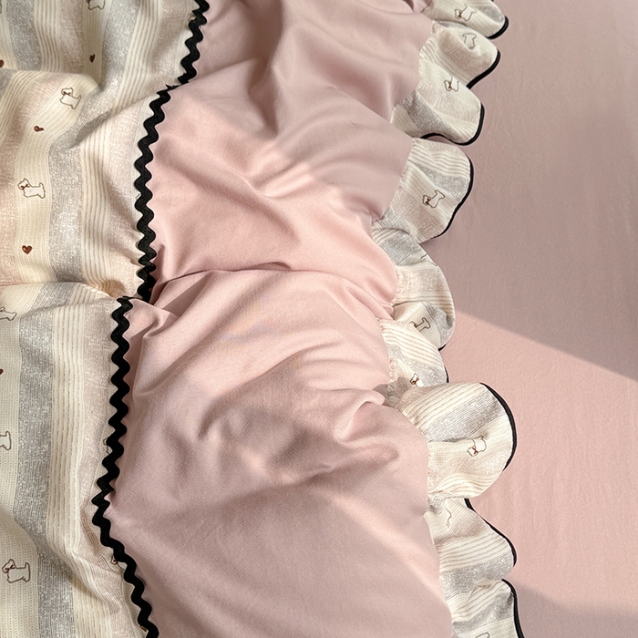 91家纺网 家纺一手货源 找家纺 大麦家纺 2025新款韩式花边亲肤棉四件套 线条狗