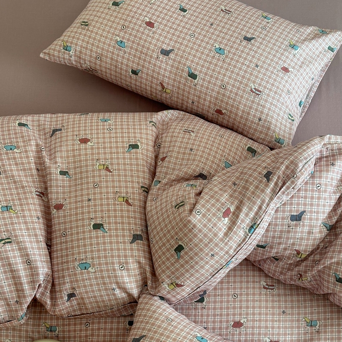 91家纺网 家纺一手货源 找家纺 塞纳 2026新款.全棉有氧双层纱四件套-场景一 追觅-红