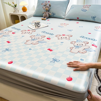 2025春夏新款独家研发太空层凉感软席冰丝印花凉席床笠款 蛋糕熊