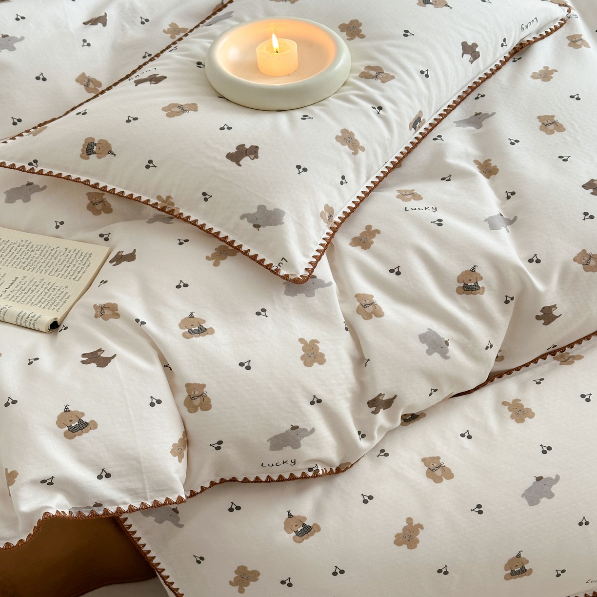 91家纺网 家纺一手货源 找家纺 2025新款工艺款全棉双层纱小清新贝壳边四件套 比波熊