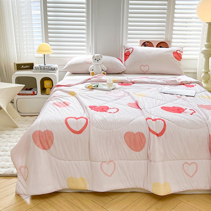 91家纺网 家纺一手货源 找家纺 好梦来家纺（原锦茂家纺） 2025新款印花凉感丝抗菌夏被 小欣喜