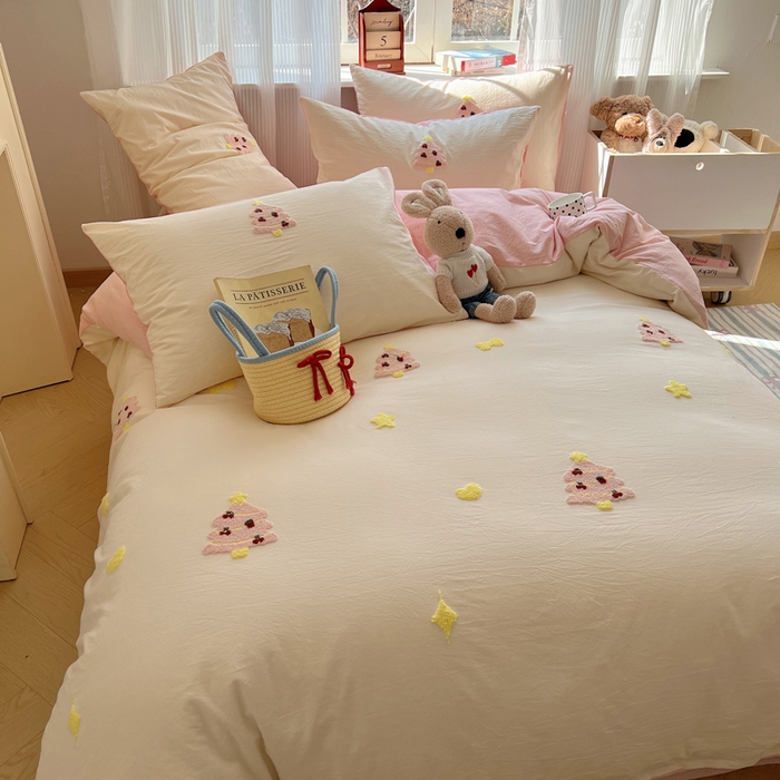 91家纺网 家纺一手货源 找家纺 慕尚家纺 2025新款春夏新款色织水洗棉毛巾绣四件套 圣诞树 粉