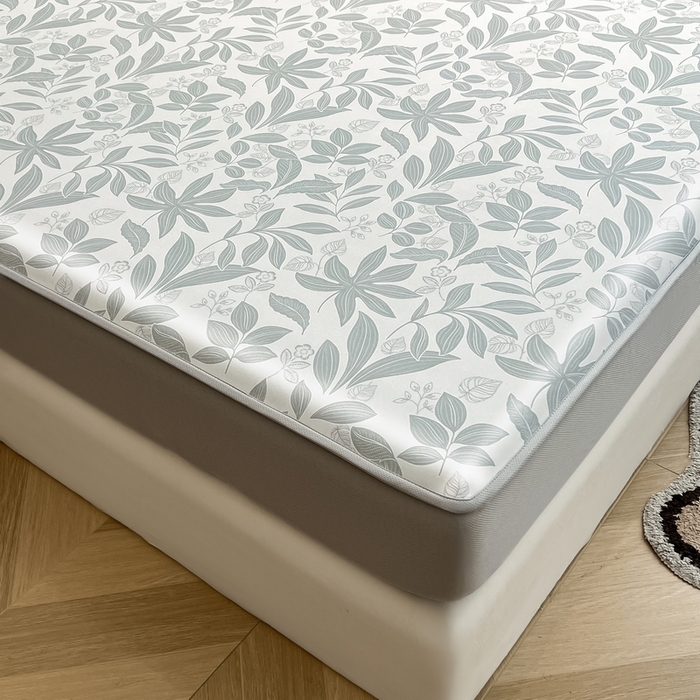 91家纺网 家纺一手货源 找家纺 2025春夏新款独家研发太空层凉感软席冰丝印花凉席床笠款 绿茵