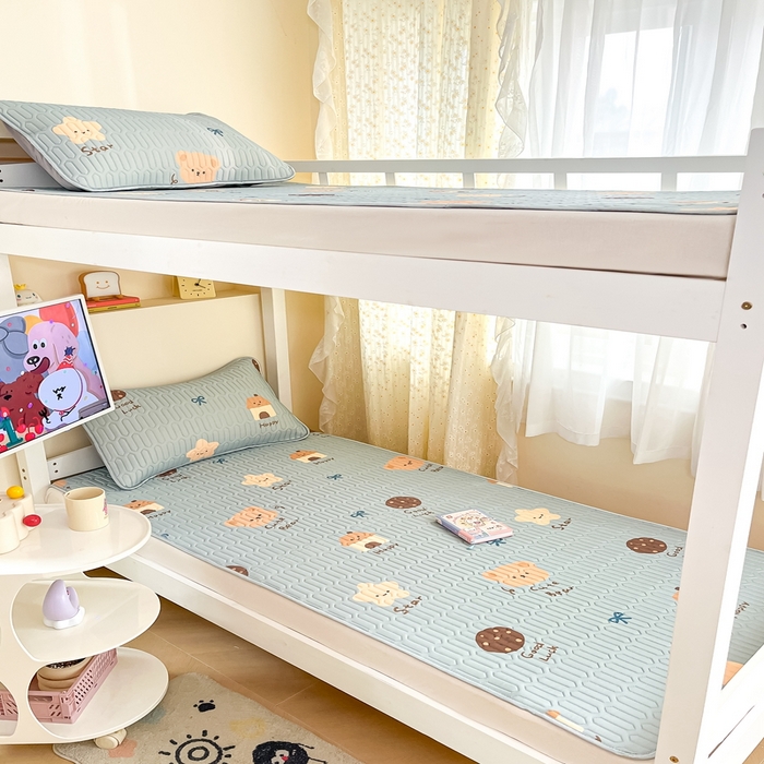 91家纺网 家纺一手货源 找家纺 川悦生活 2025新款小阪凉感丝印花凉席-学生床 好物日志-奶蓝