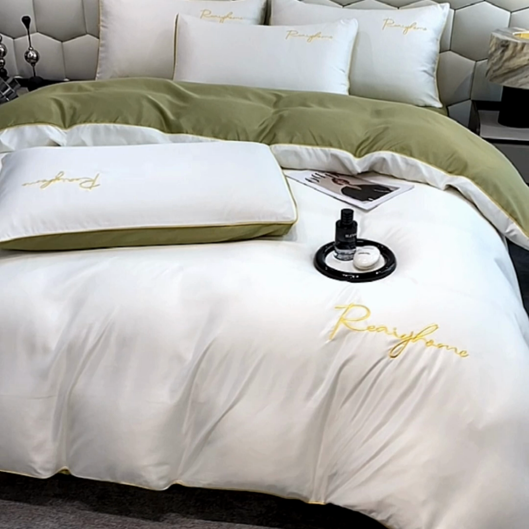 91家纺网 家纺一手货源 找家纺 富宁2025新款水洗真丝时光字母冰丝刺绣四件套 奶油白+绿