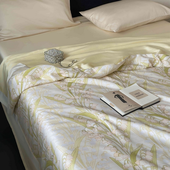 91家纺网 家纺一手货源 找家纺 茧羽世家 2025新款天丝银萃沁氧抗菌系列夏被子被芯 铃兰秘境