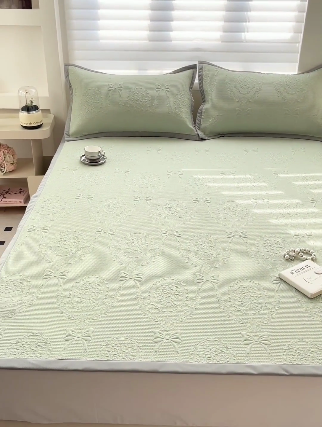 91家纺网 家纺一手货源 找家纺 富馨莱 2025新款A类480克PE凉感凉豆豆凉席三件套和单件平铺款 蝴蝶結-绿