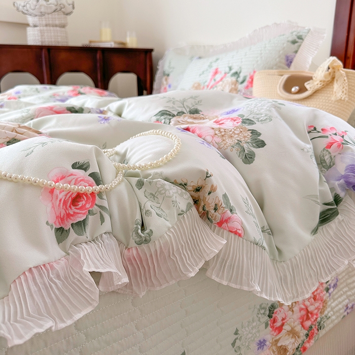 91家纺网 家纺一手货源 找家纺 赫本家纺  2025新款水洗棉花边款夹棉床盖三件套四件套 南笙几梦