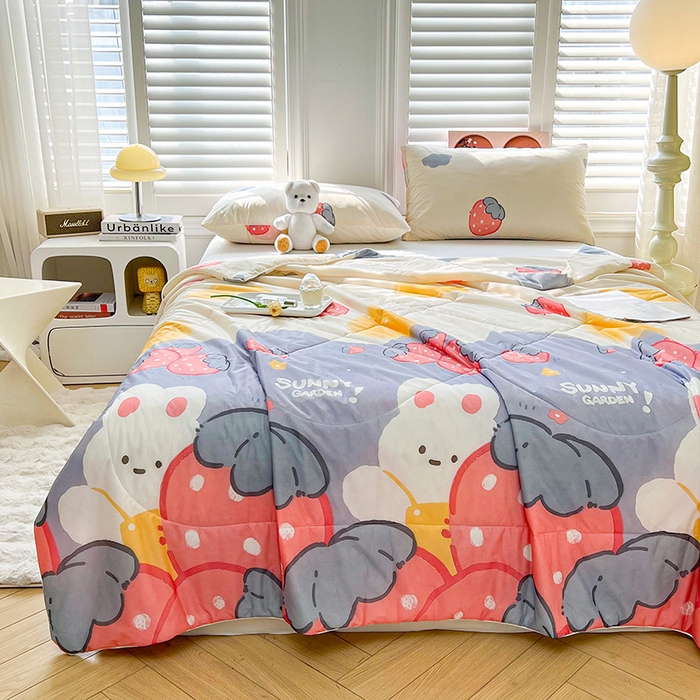 91家纺网 家纺一手货源 找家纺 好梦来家纺（原锦茂家纺） 2025新款印花凉感丝抗菌夏被 草莓兔