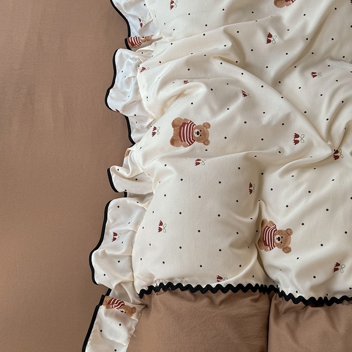 91家纺网 家纺一手货源 找家纺 大麦家纺 2025新款韩式花边亲肤棉四件套 贝贝熊