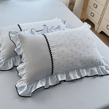 91家纺网 家纺一手货源 找家纺 大麦家纺 2025新款韩式花边亲肤棉四件套 蓝色蝴蝶结