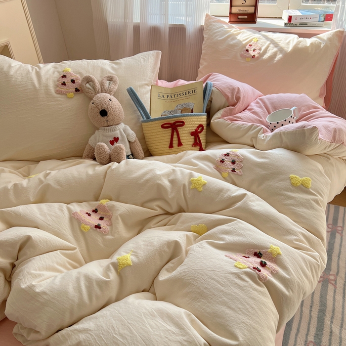 91家纺网 家纺一手货源 找家纺 慕尚家纺 2025新款春夏新款色织水洗棉毛巾绣四件套 圣诞树 粉