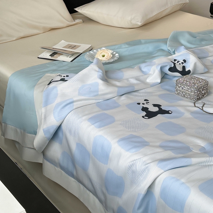 91家纺网 家纺一手货源 找家纺 茧羽世家 2025新款天丝银萃沁氧抗菌系列夏被子被芯 熊猫趣格