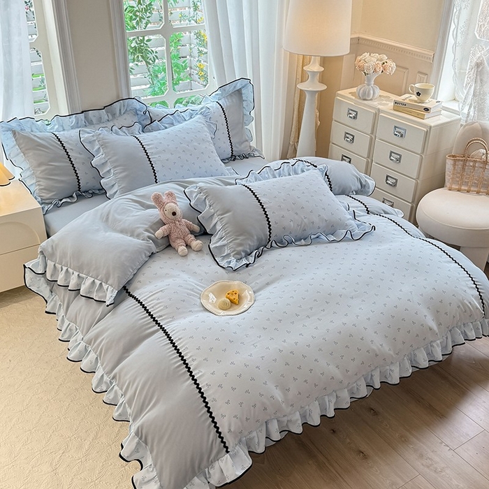 91家纺网 家纺一手货源 找家纺 大麦家纺 2025新款韩式花边亲肤棉四件套 蓝色蝴蝶结