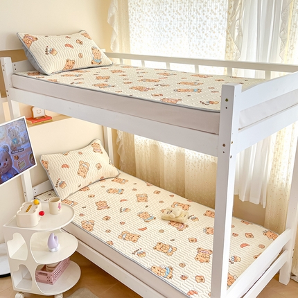 91家纺网 家纺一手货源 找家纺 川悦生活 2025新款小阪凉感丝印花凉席-学生床 奶芙熊