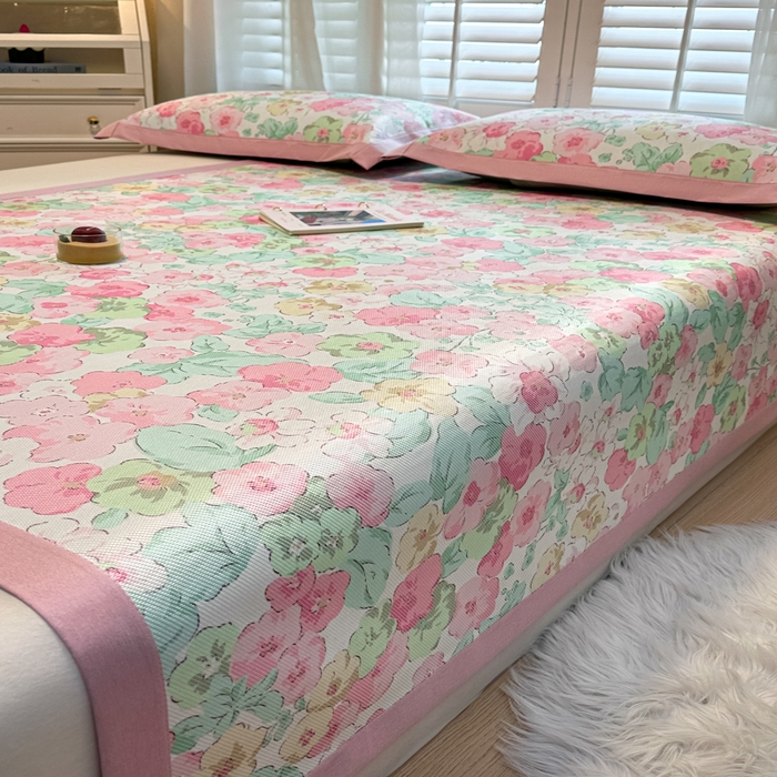 91家纺网 家纺一手货源 找家纺 席佬大 2025新款高克重卡通数码印花冰藤席床席床笠款 繁花-平铺款