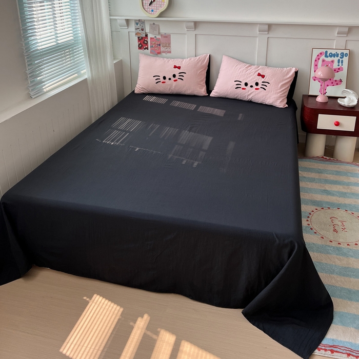 91家纺网 家纺一手货源 找家纺 优色良品家纺 2025新款110克超柔水洗棉卡通毛巾绣四件套 蝴蝶猫咪-粉黑