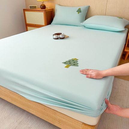 91家纺网 家纺一手货源 找家纺 澳梵家居 2025新款A类全棉毛巾绣床笠 小树-蓝