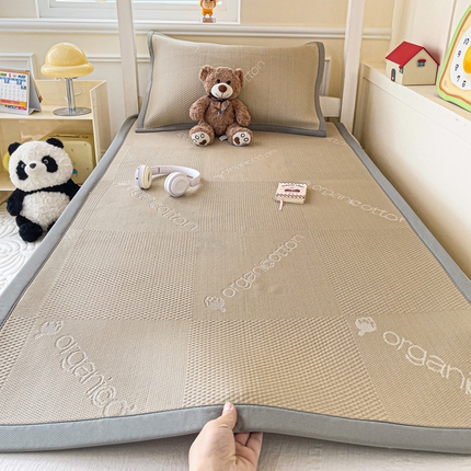 91家纺网 家纺一手货源 找家纺 （总）富馨莱 2025新款A类480克PE凉感凉豆豆凉席三件套和单件学生款